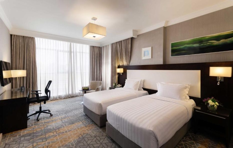 نافيتي وارويك