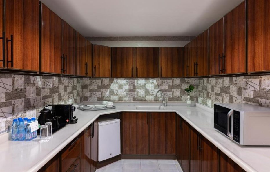 نافيتي وارويك