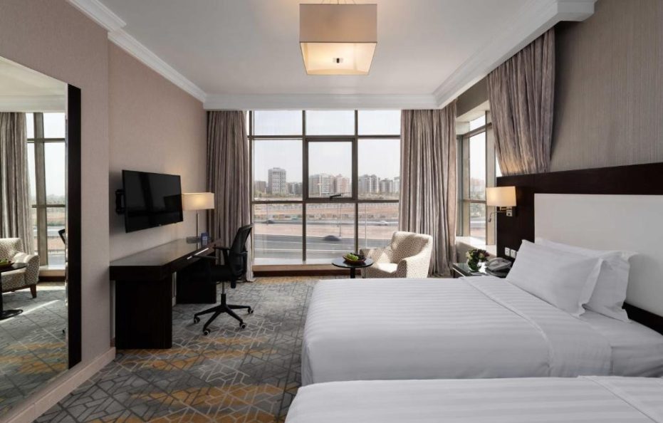 نافيتي وارويك