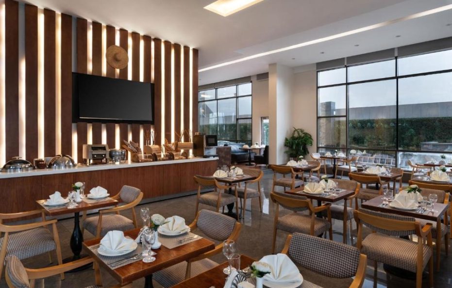 نافيتي وارويك