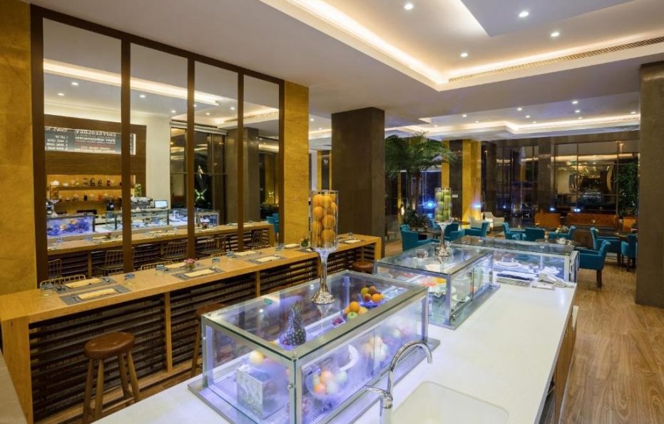 نافيتي وارويك