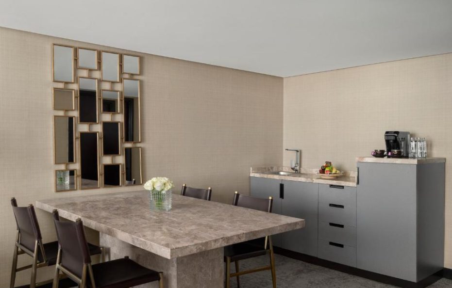 أنوار المدينة موفنبيك