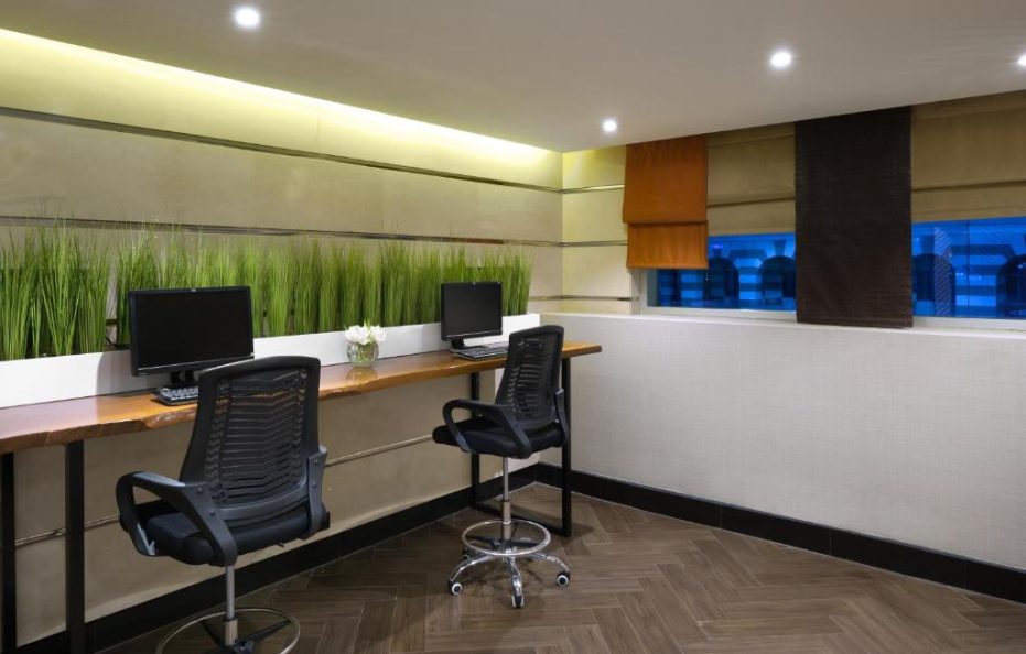 أنوار المدينة موفنبيك