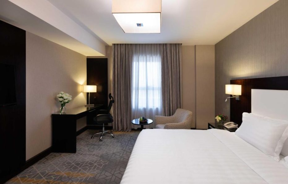 نافيتي وارويك