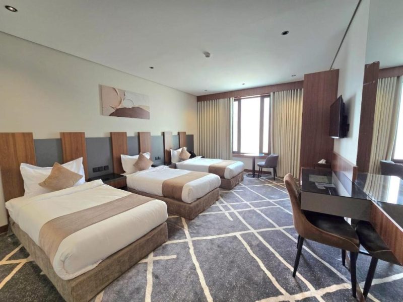 غرفة ثلاثية – فندق هاو إن