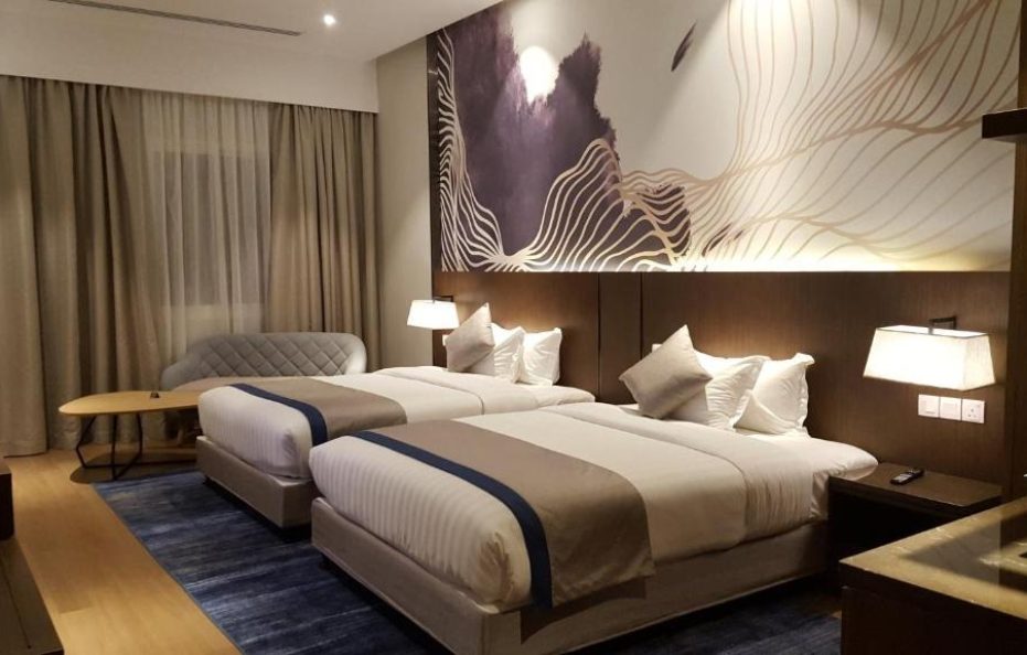 عابر الياسمين