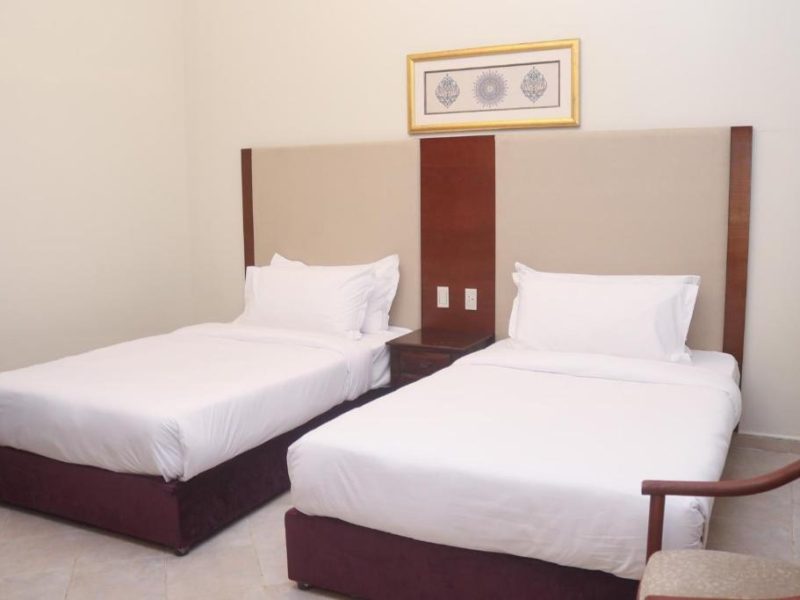 فيلا من غرفتي نوم مطلة على البحر والحديقة – منتجع رضوى الرمادة