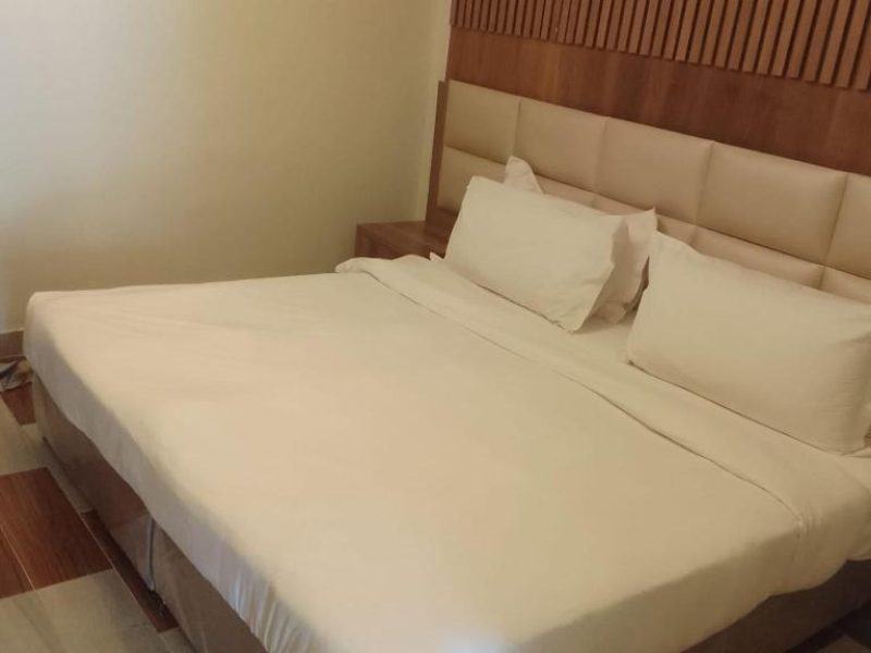 غرفة سوبيريور كينغ – منتجع رضوى الرمادة