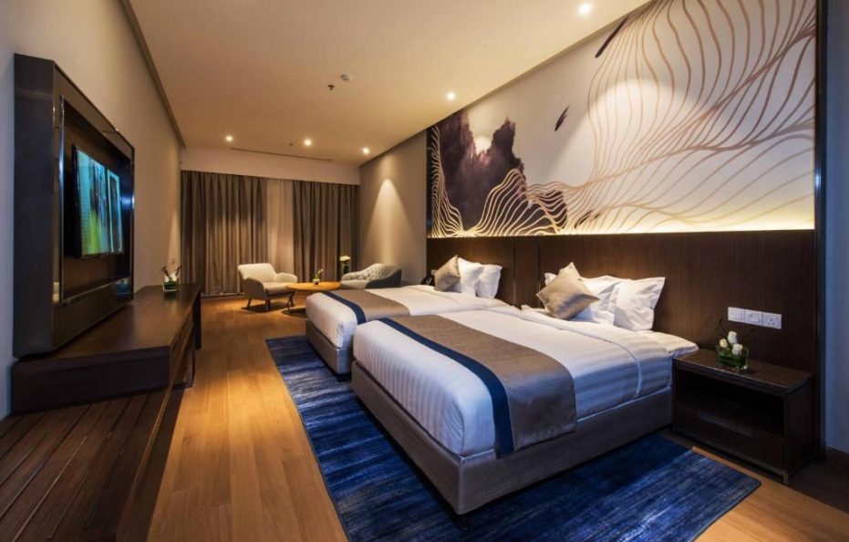 عابر الياسمين