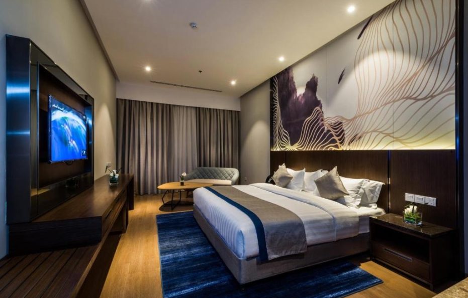 عابر الياسمين