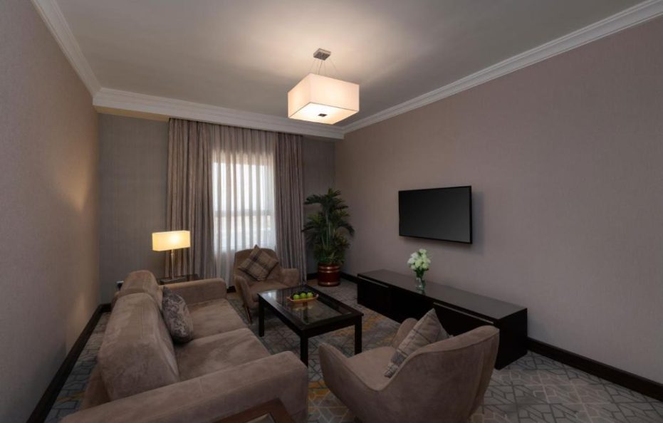 نافيتي وارويك