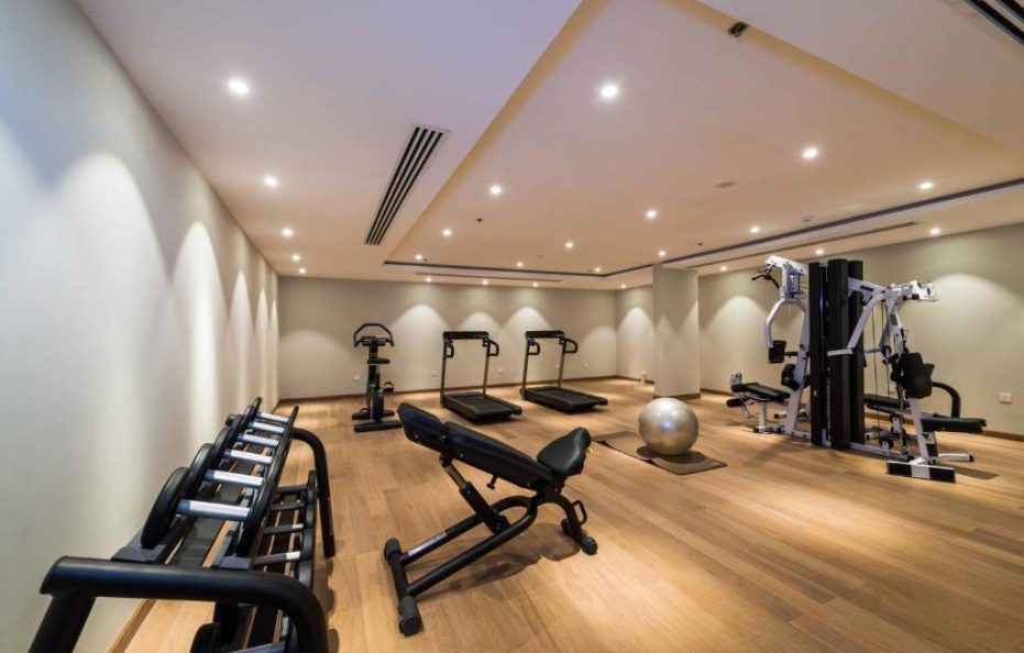 عابر الياسمين