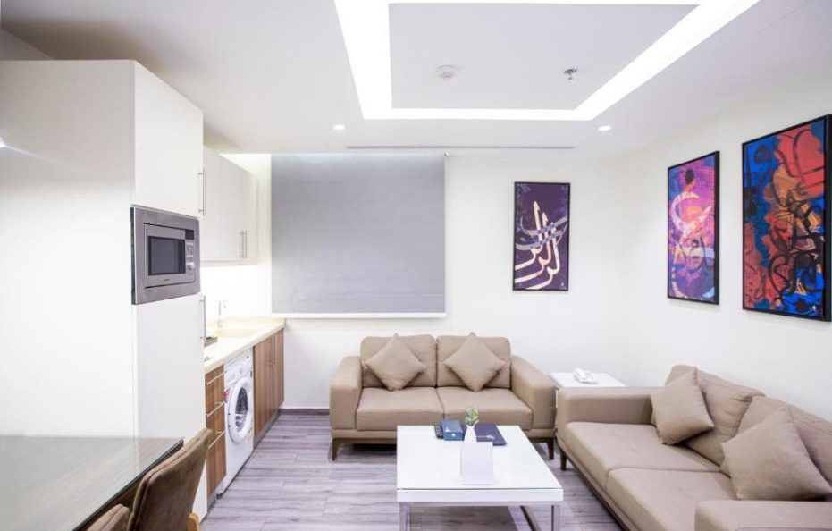 اجنحة حفاوة