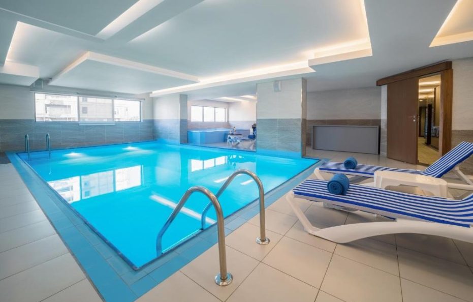 نافيتي وارويك