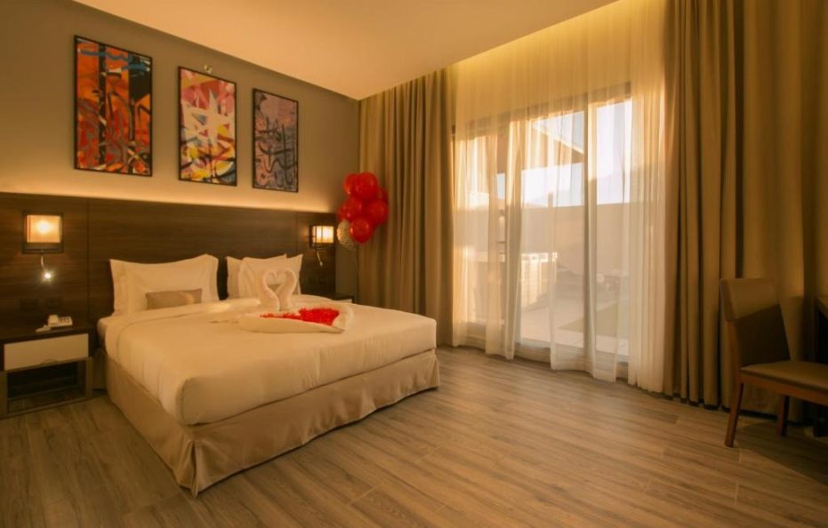 اجنحة حفاوة