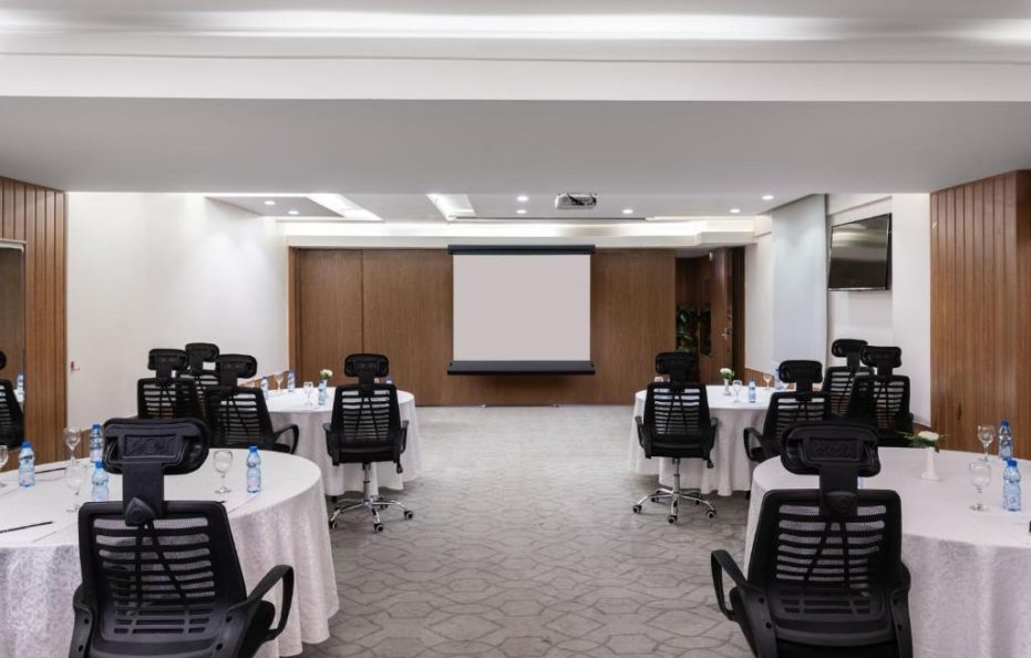 نافيتي وارويك