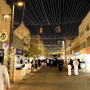صورة سوق الحب في الدمام، أحد أشهر الأسواق الشعبية التي تعكس التراث الشرقي وأجواء التسوق القديمة.
