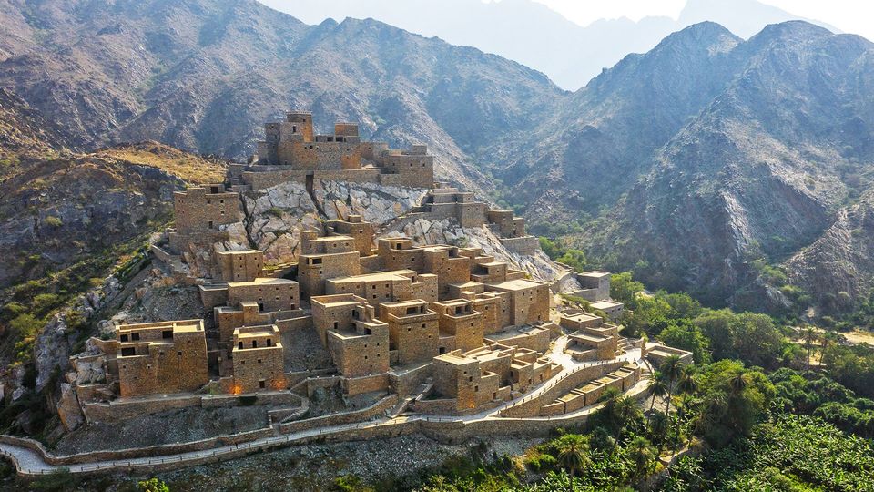 قرية ذي عين.. رحلة إلى واحدة من أجمل القرى التراثية في السعودية